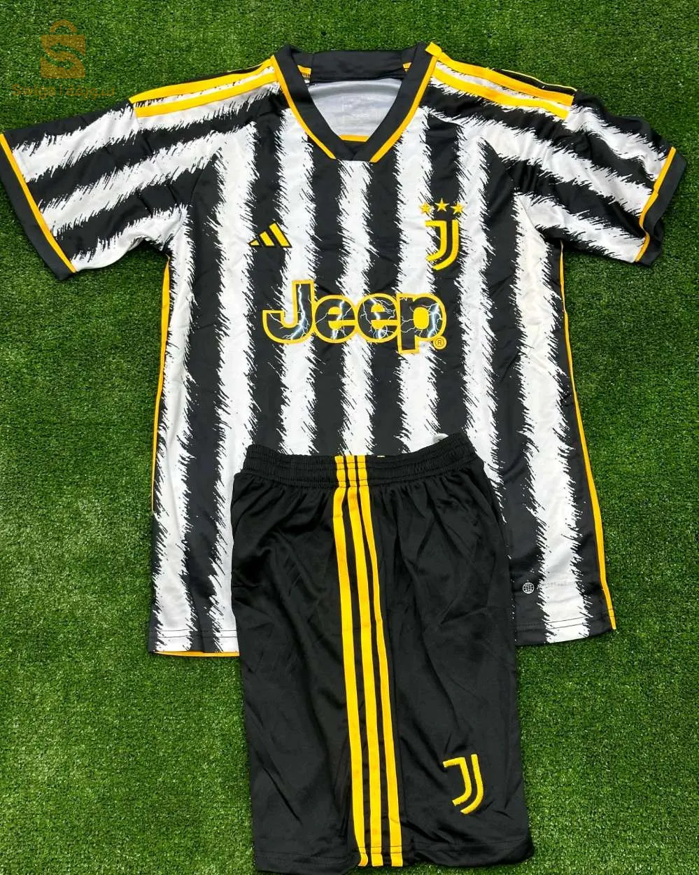 t shirt  tenue 2024