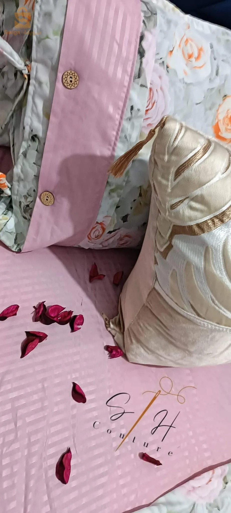 افرشة سرير و سريرين ، غطاء المائد، مأزر المطبخ