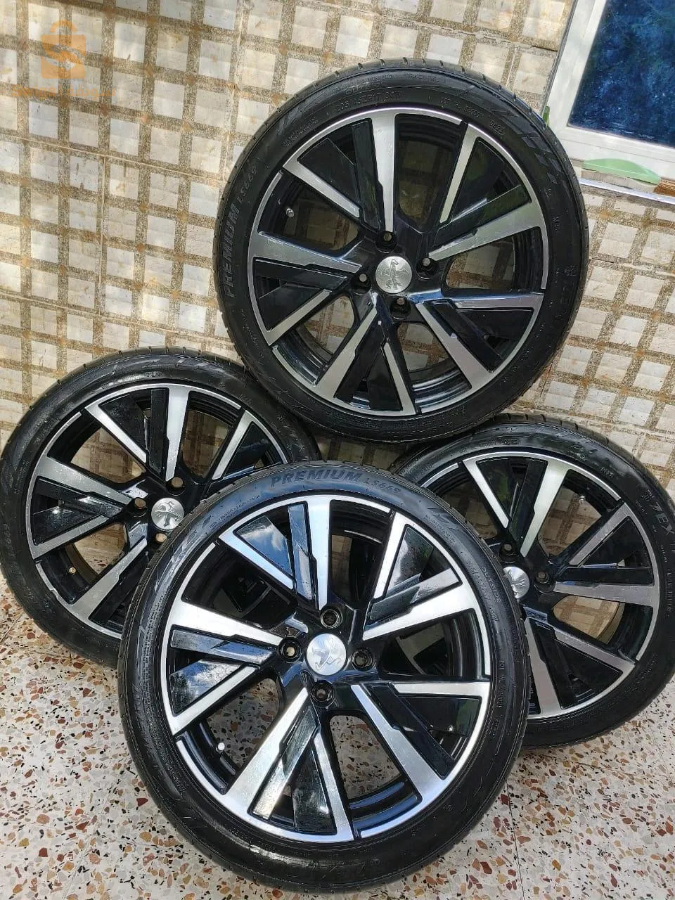 des jantes alliage pegeaut 208