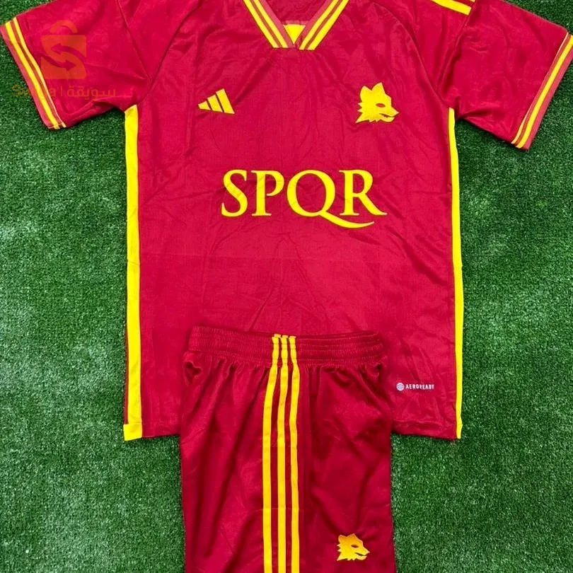t shirt  tenue 2024
