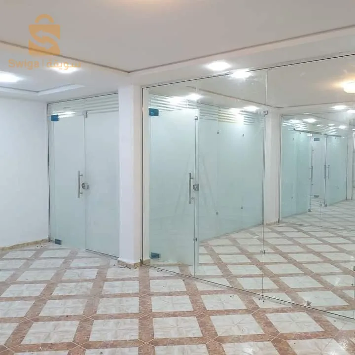 نقدم لكم خدمة صيانة و تركيب فيترينات الزجاجية مع توفر جميع اكسسوارات الخاصة بها
تركيب كابينات حمام زجاجية حسب الطلب
بيع و تركيب تيندات بمختلف ألوانها
بيع و تركيب ريدو إلكتريك