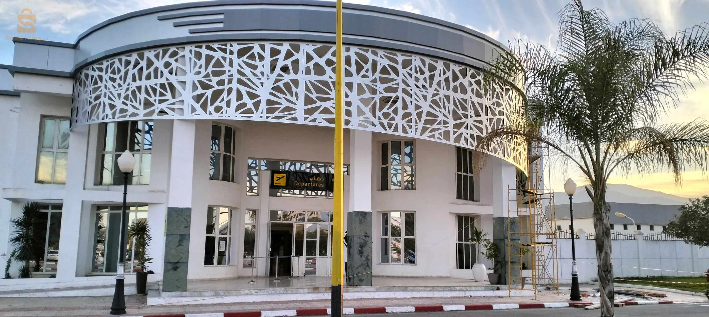 تزيين واجهات الخارجية للمحلات التجارية والمؤسسسات