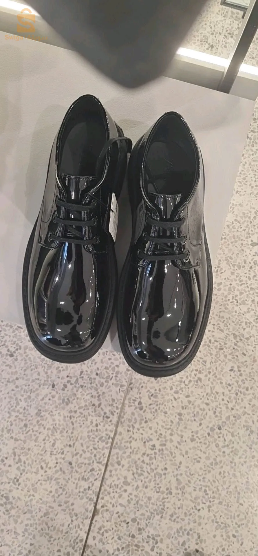 حداء اصلي من إطاليا
زارا