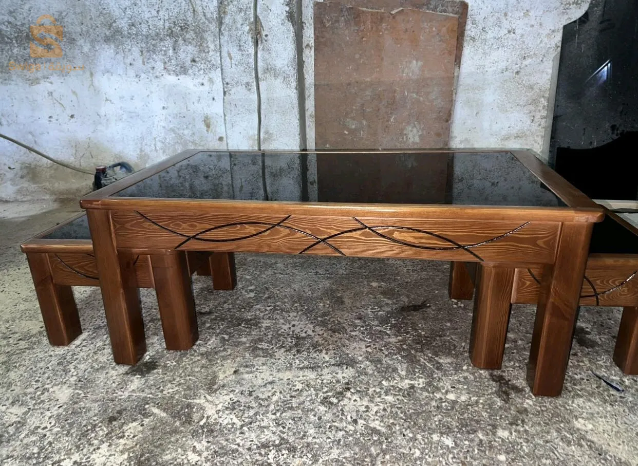 table basse avec 2 gigognes