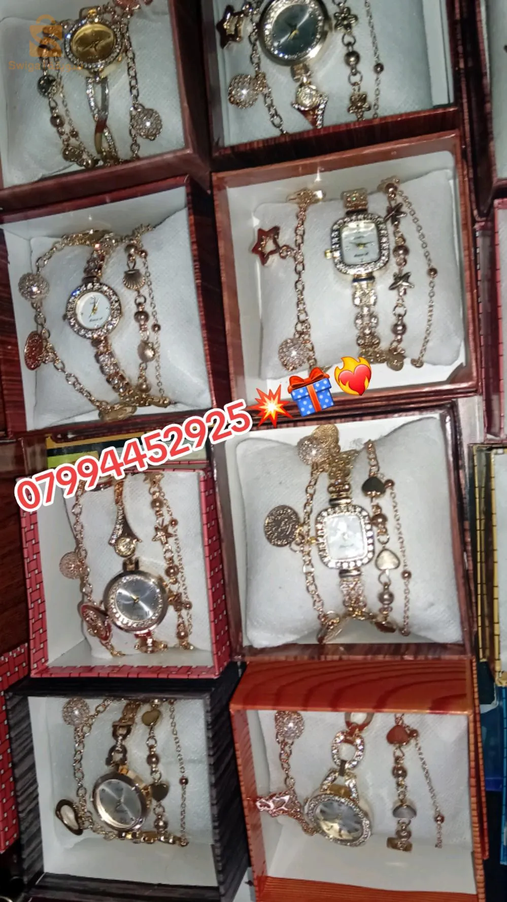 coffret Montre Gourmette et Bracelet et une boite