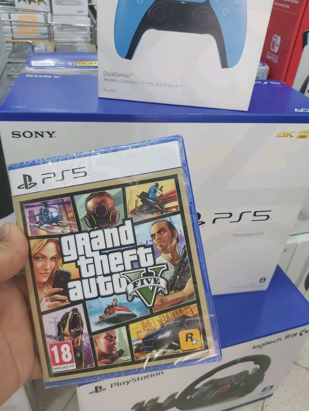 بلاي ستيشن5 جديدة هابطة كابة من اوروبا معاها زوج سيديات ومانيطا دوريجن