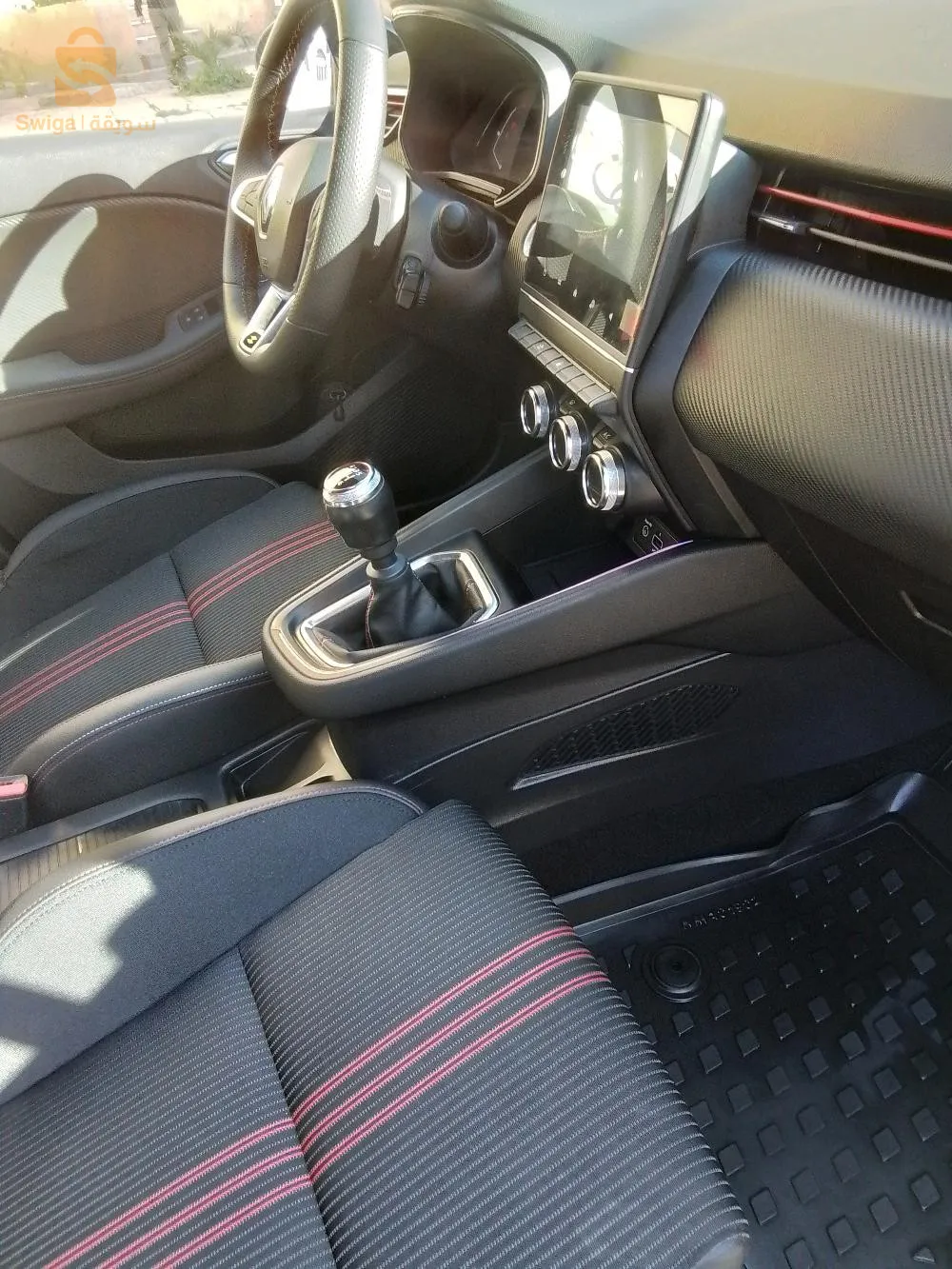 clio 4 carte grise 2023 kh 15000 
0668483624