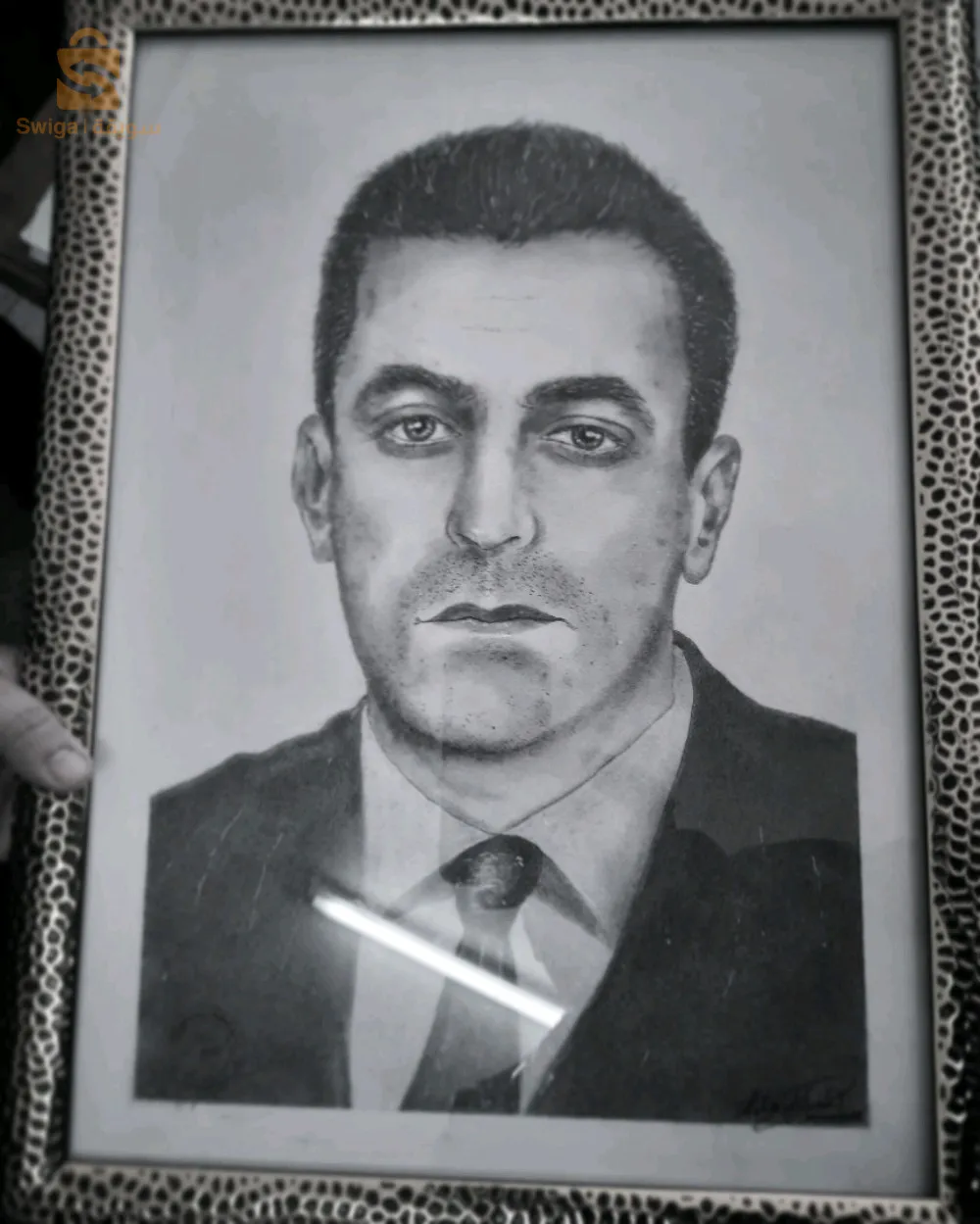 𝐑𝐒𝐀𝐌𝐍𝐈 🎨🪄
𝙿𝚘𝚛𝚝𝚛𝚊𝚒𝚝𝚙é𝚛𝚜𝚘𝚗𝚗𝚊𝚕𝚒𝚜é
 𝕊𝕦𝕣 𝕔𝕠𝕞𝕞𝕒𝕟𝕕𝕖 Dimension A3(40*30)