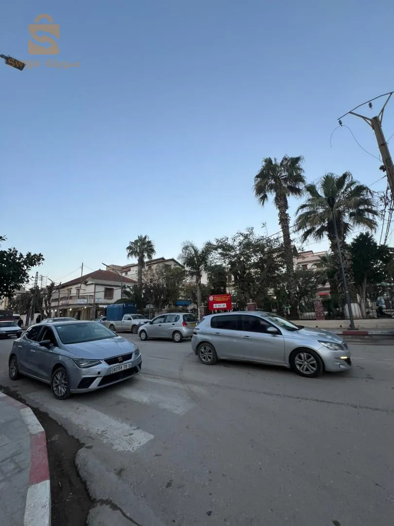 شقة للبيع مجهزة عصرية في قلب برج البحري كما في الصور