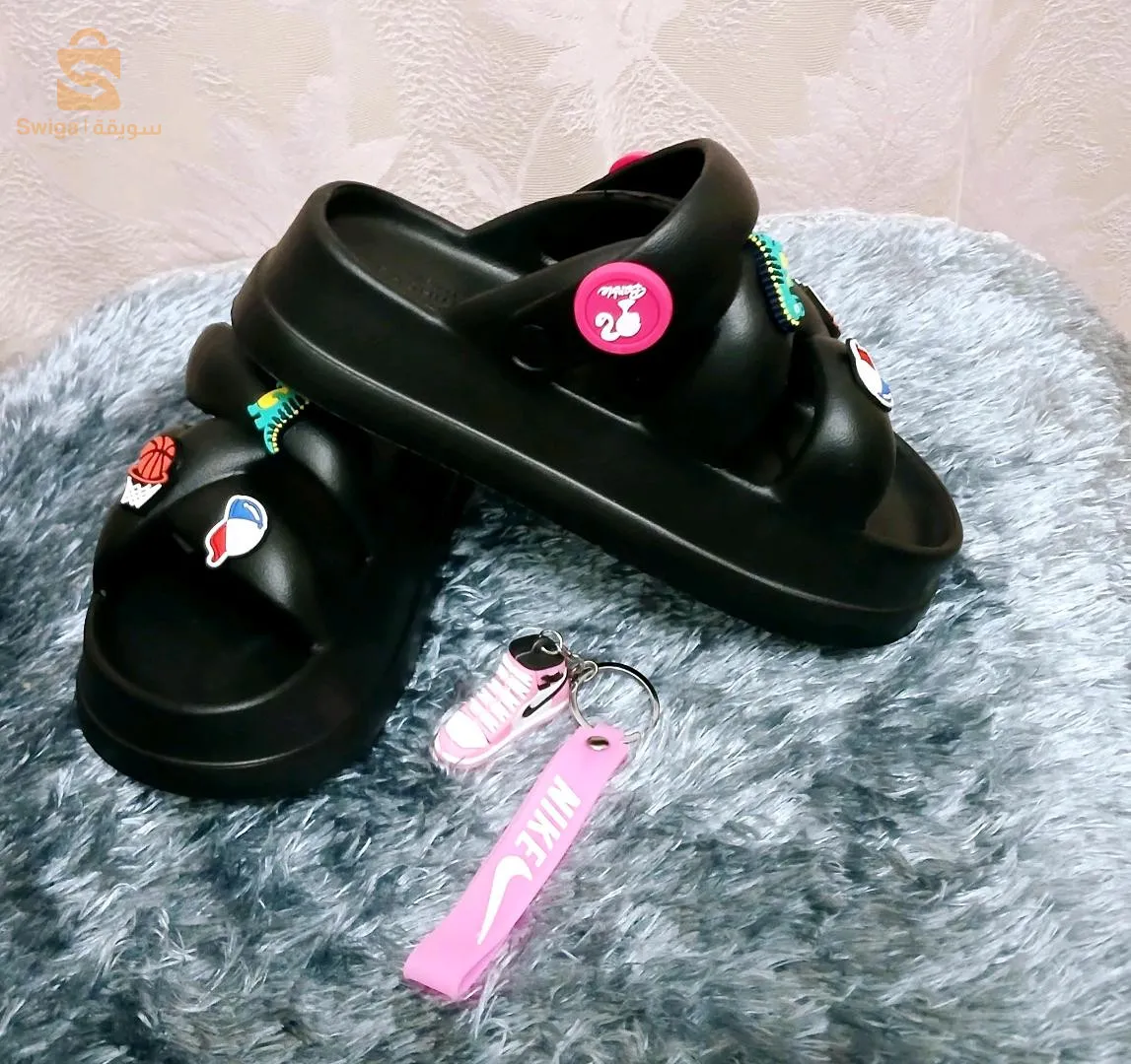 صنادل للنساء والبنات