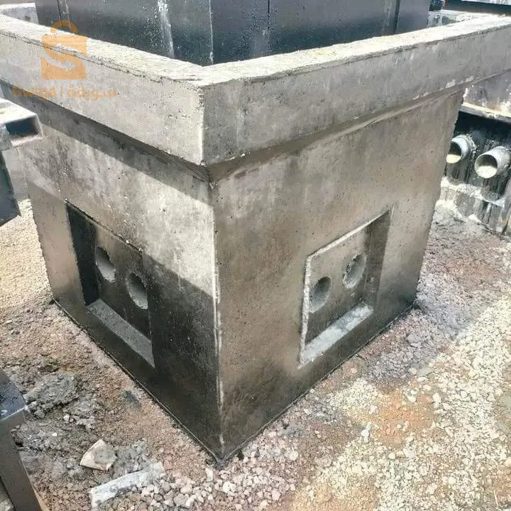 Tous types de salles à béton, tout ce qui touche au domaine de la fabrication de moules à ciment.