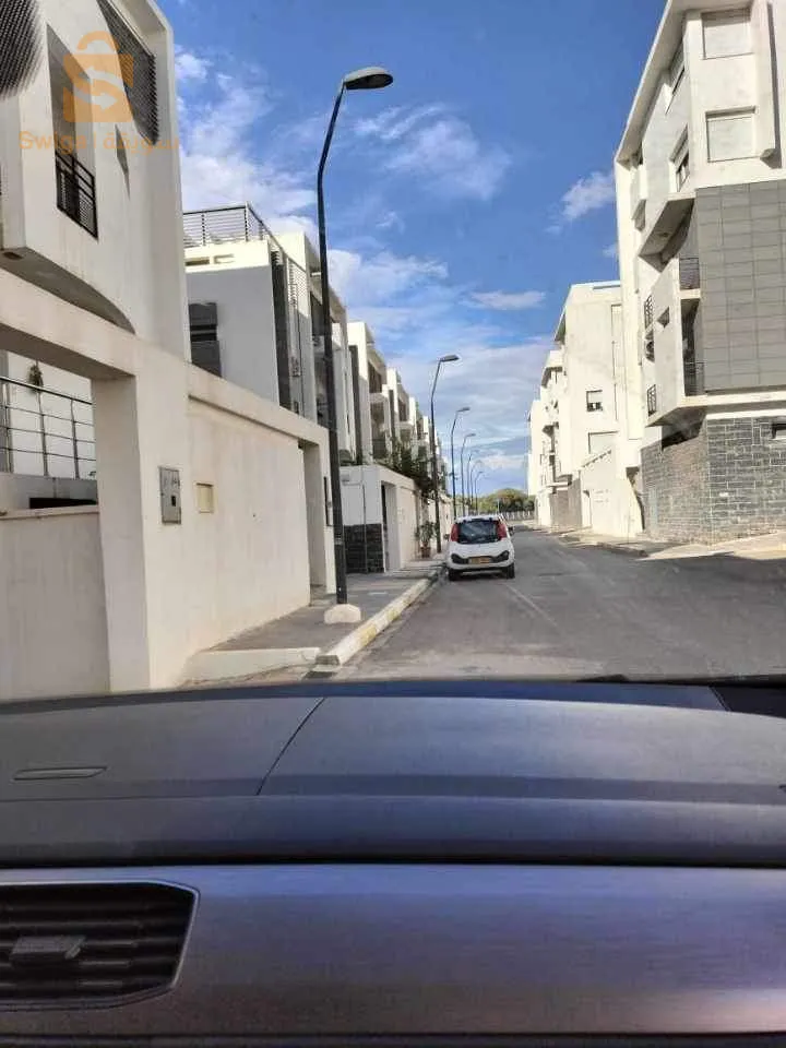 فيلا للبيع.