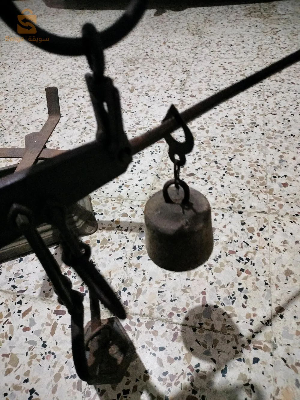 ميزان يوزن ب الكيلوا وك تقلبو يوزن با القنطار