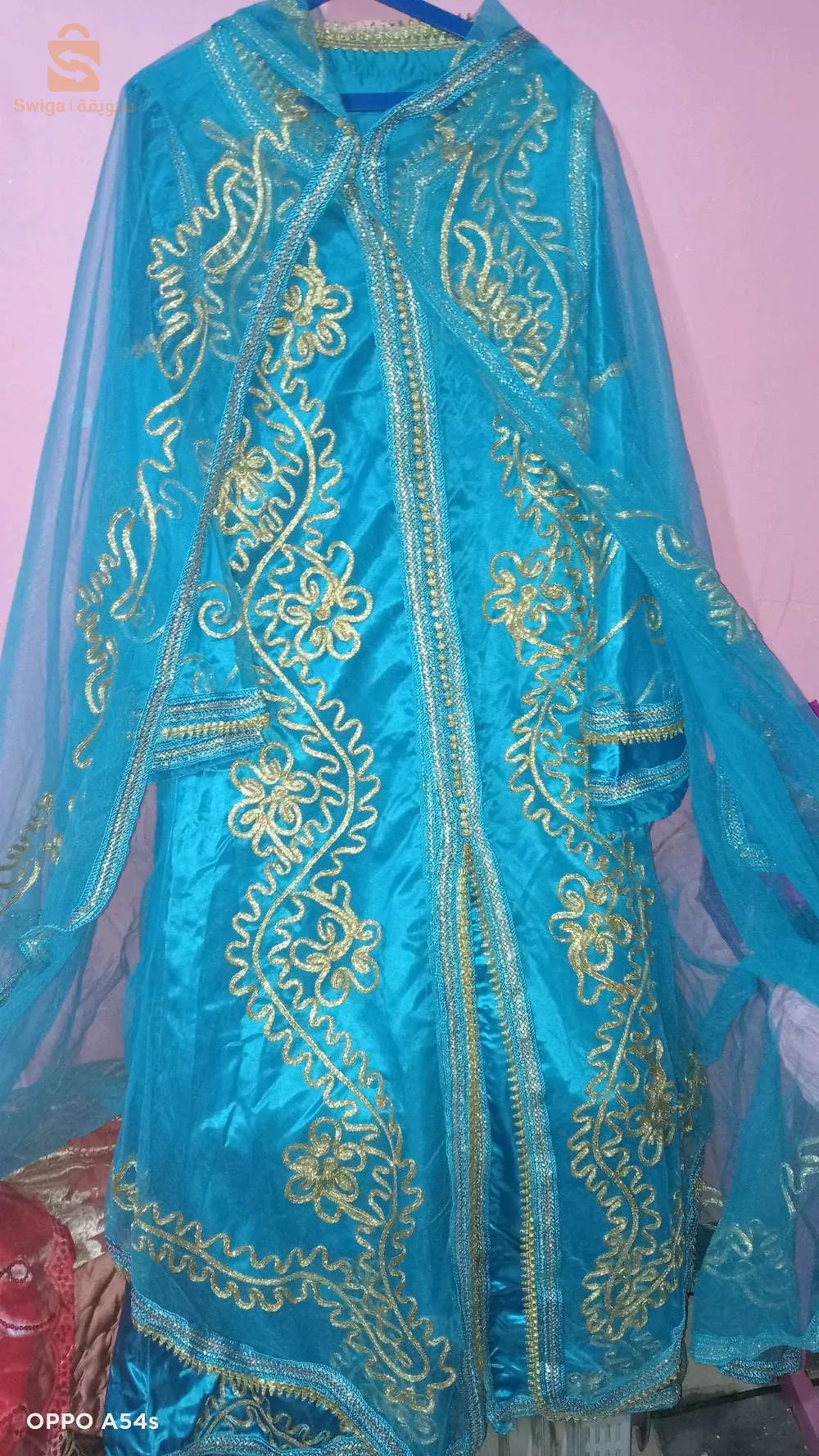 ملابس عراسية في حالة جدا جيدة