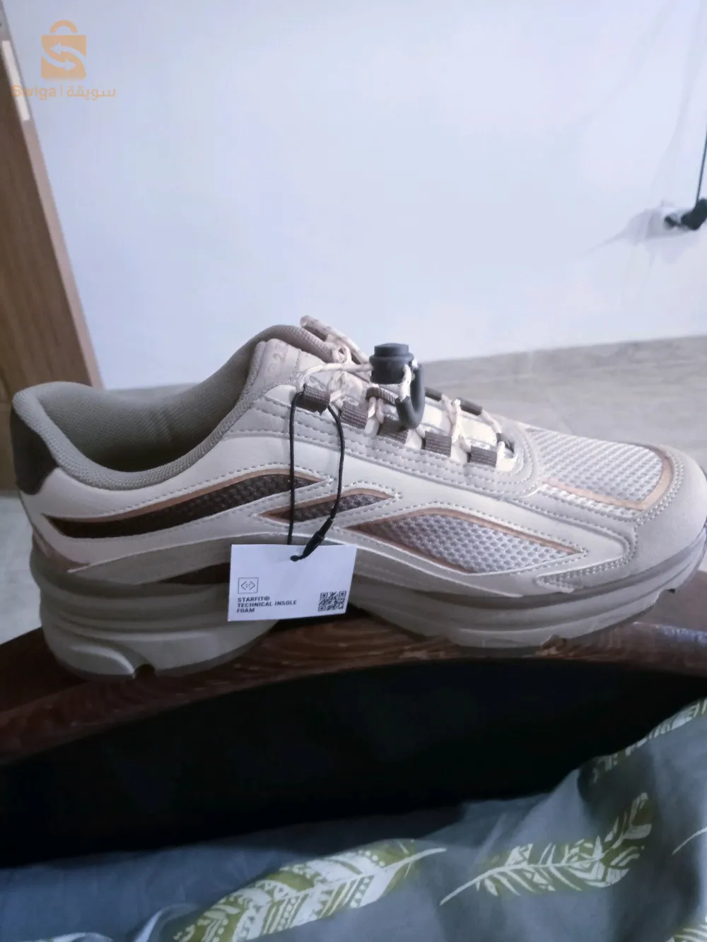 حذاء رياضي للنساء