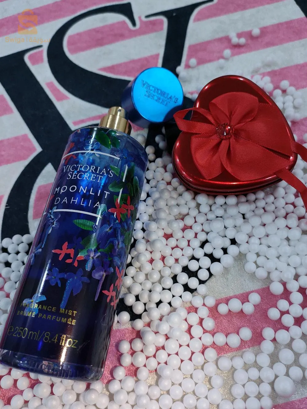 عطور و مكياج للبيع