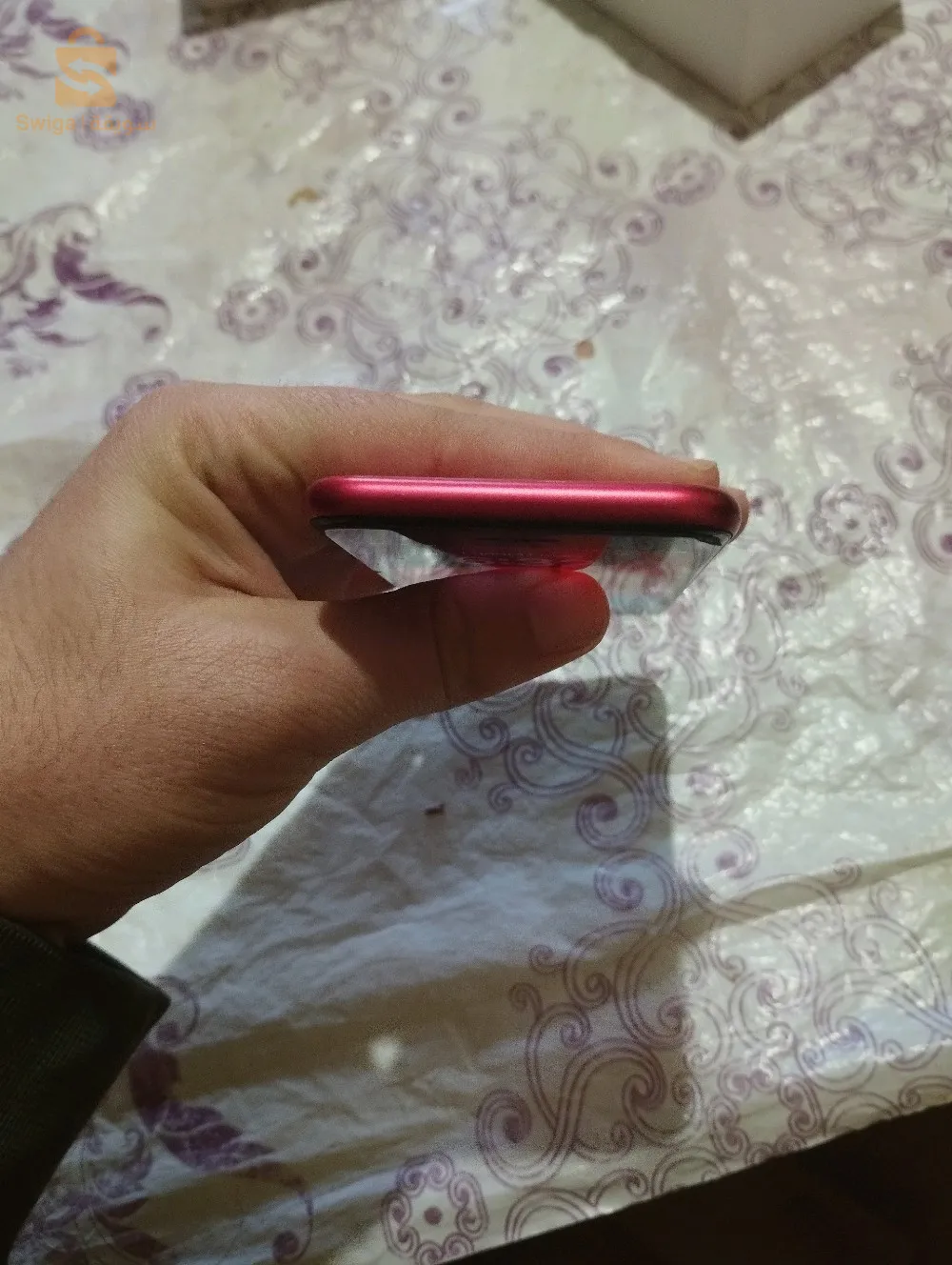 iPhone se 64 GB état 10sur10 kolech khedam mlebes icloud