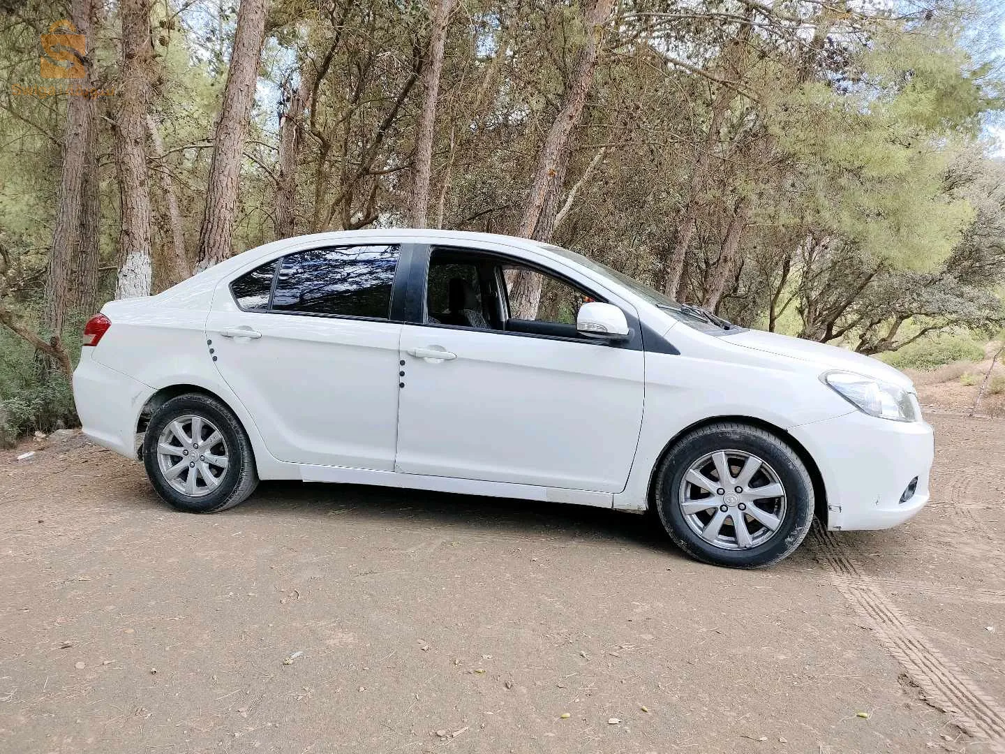 ڨريتوال سنة 2013 ماشية 423 غاز 2018 للبيع المهتم يتصل 0657566957 راه في غليزان