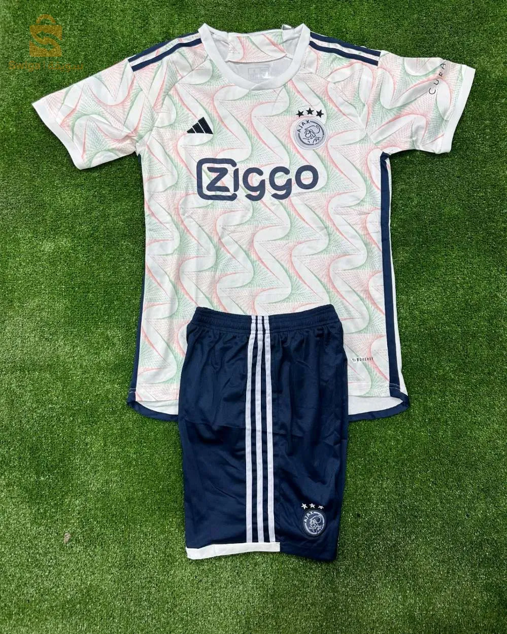 t shirt  tenue 2024