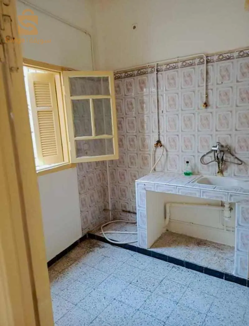 وسط مدينة بسكرة بالتحديد في راس الڨرية، حي بن عمارة بسكرة