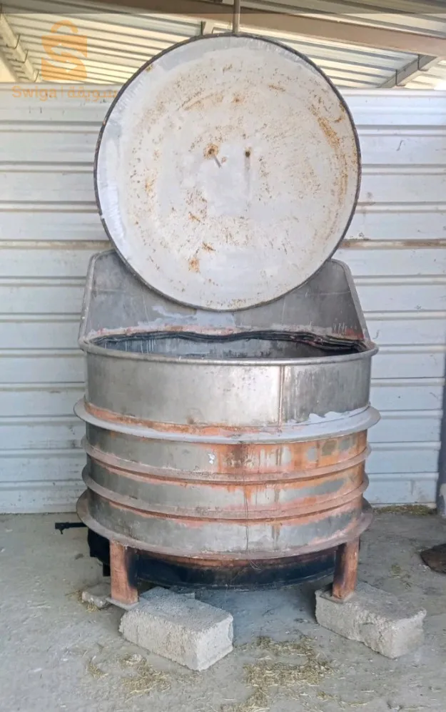 citérne galvanisé 1000l et pasteurisateur pour culture de champignons de pleurote très bonne état (الزراعة الفطر او طهي او الحليب و مشتقاته)