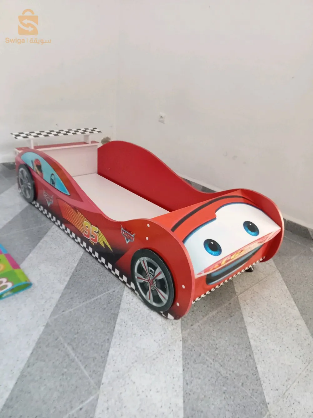 سرير الأطفال سيارة السباق
