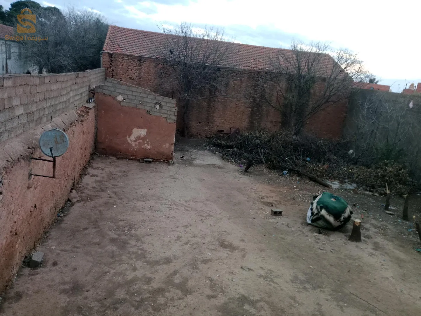 rue amir Abed Kader Ben badis côté de ancien tribunal