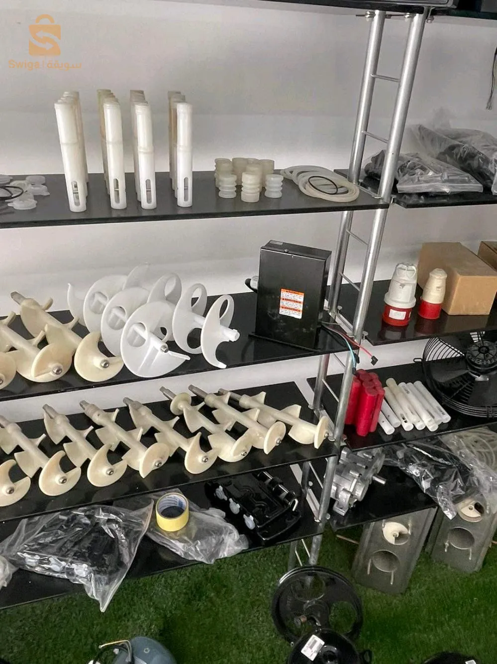 Machine a glaces / آلة صنع المثلجات