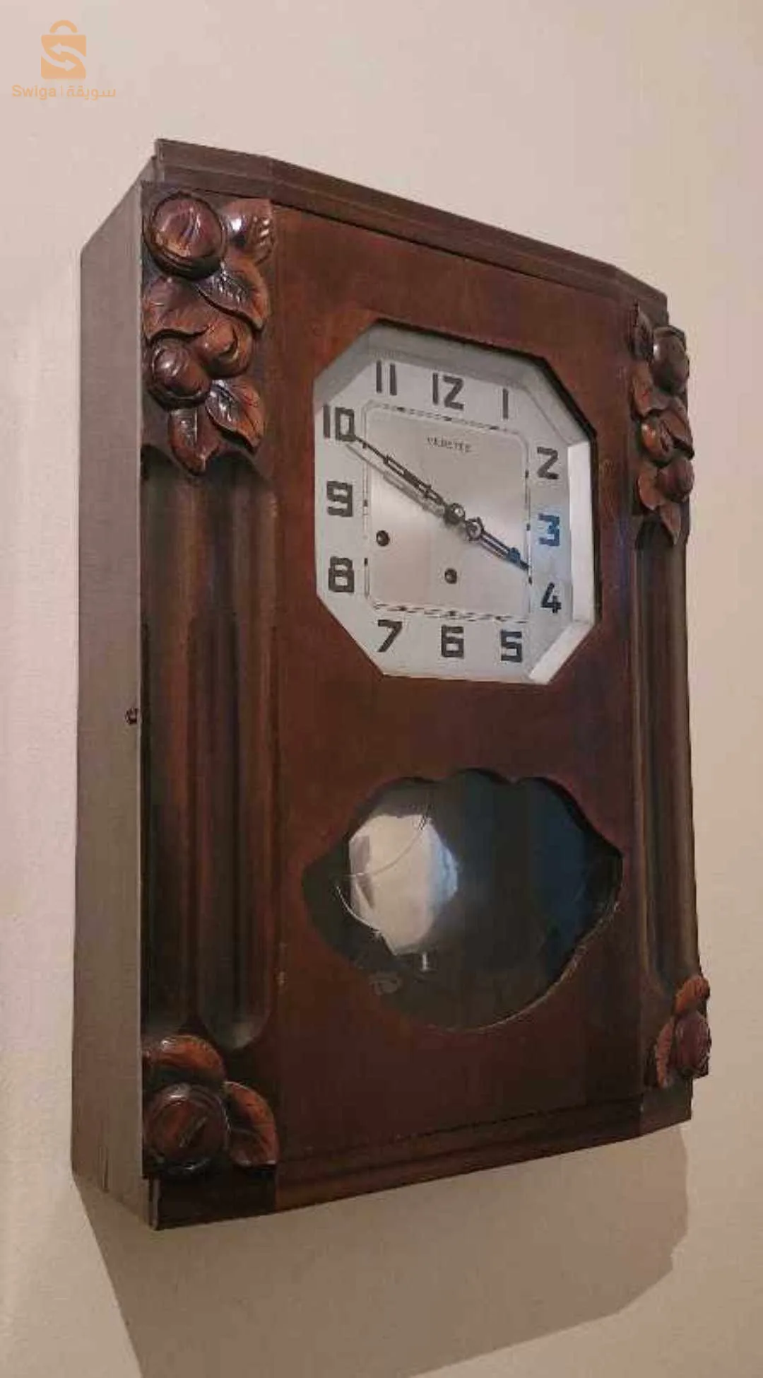 ساعة حائطية ذات صنع فرنسي من قبل ماركة فيديت العريقة