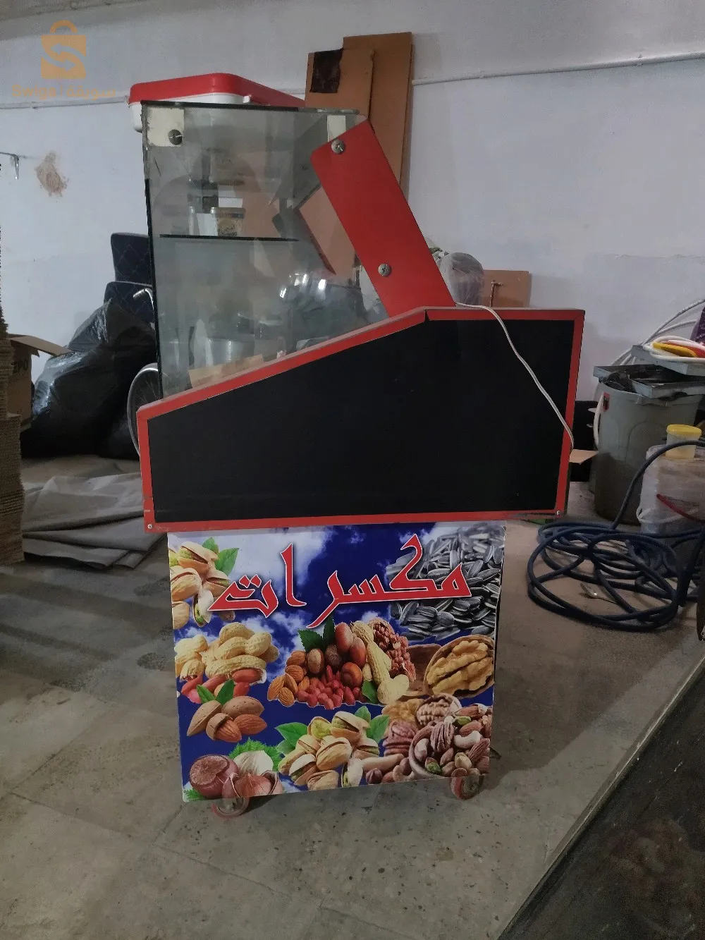 السلام عليكم بريزونطوار خادم 6 اشهر جديد الطول 1.80 متر بدون مبرد السعر 3 ملاين