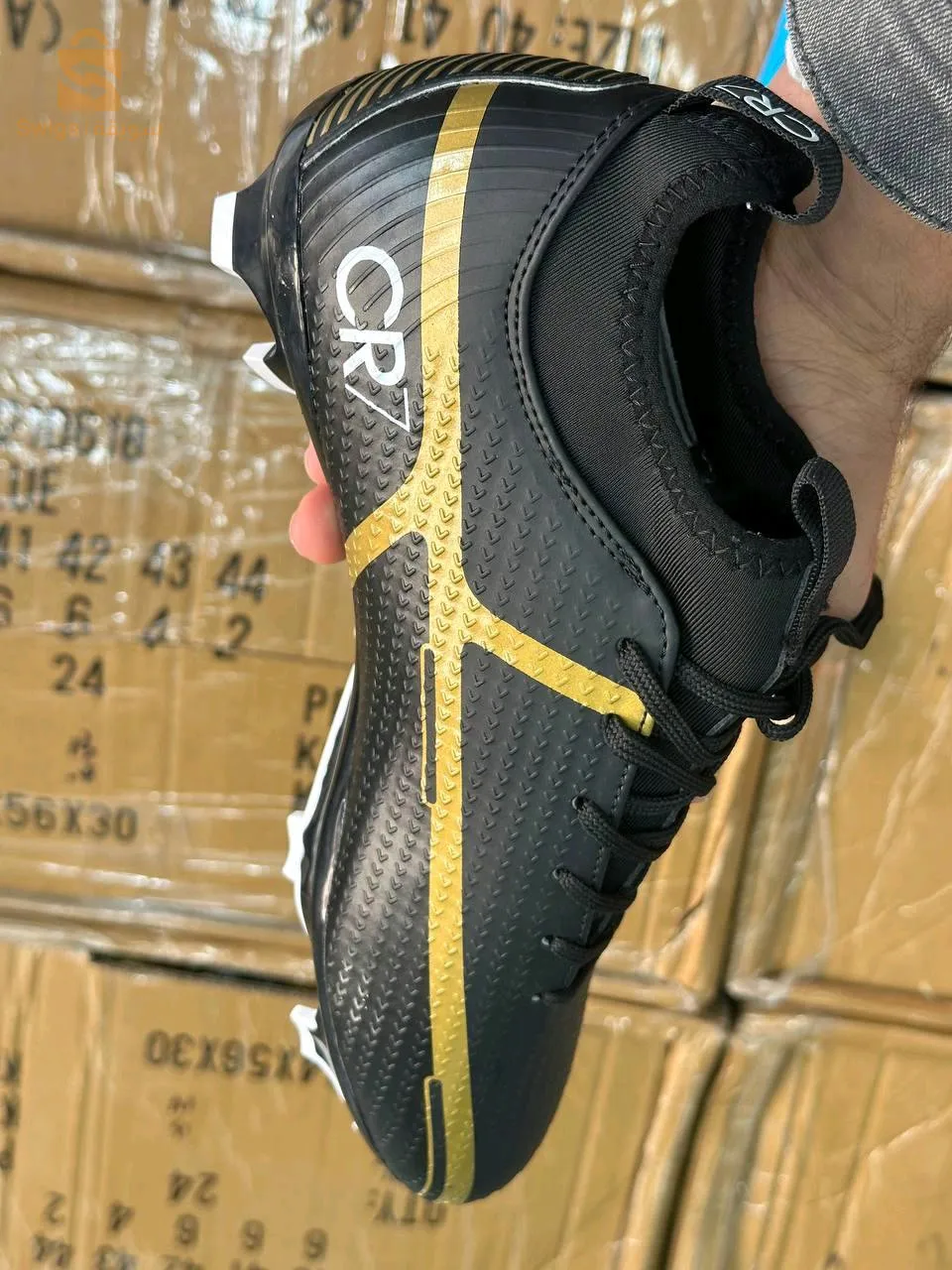 حذاء رياضي  CR7 crampons NV modèle 5