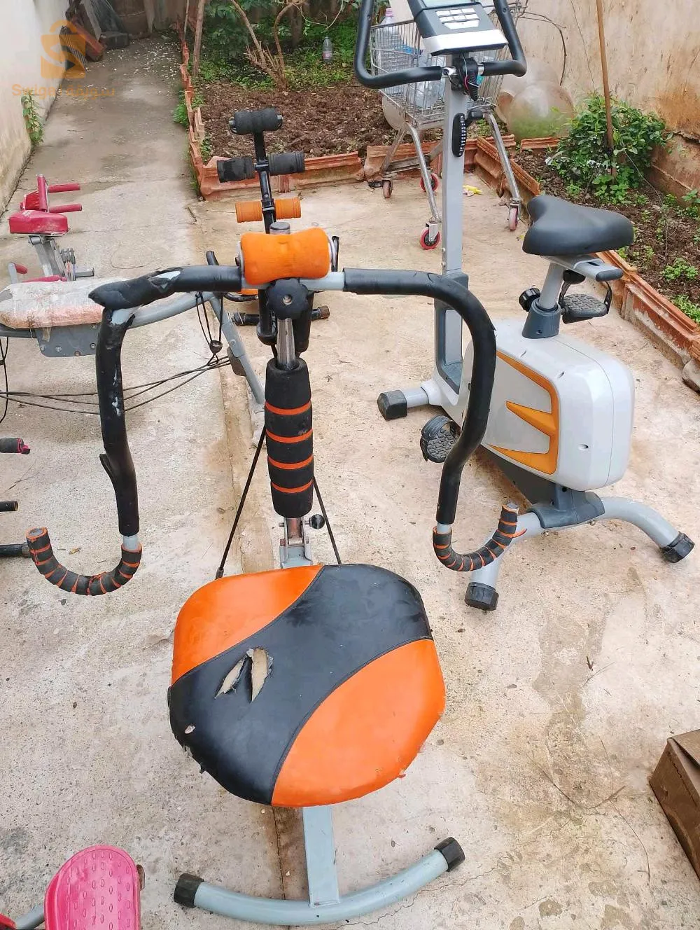 عتاد رياضي للبيع