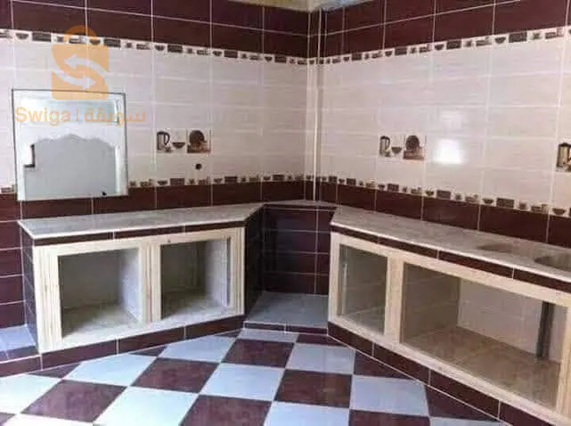 نخدم لبريك و تلباس