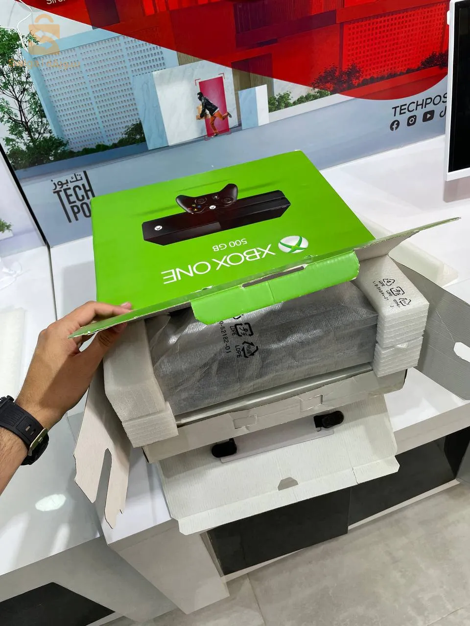 XBOX ONE 500GB AVEC 2 MANETTE