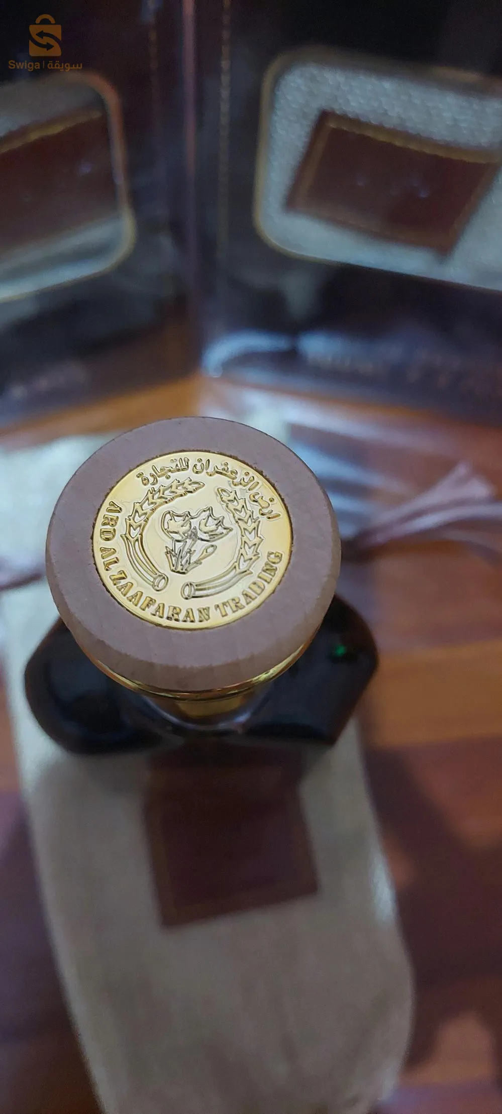 موصوف الذهبي عطر للحنسين 100 مل من أرض الزعفران