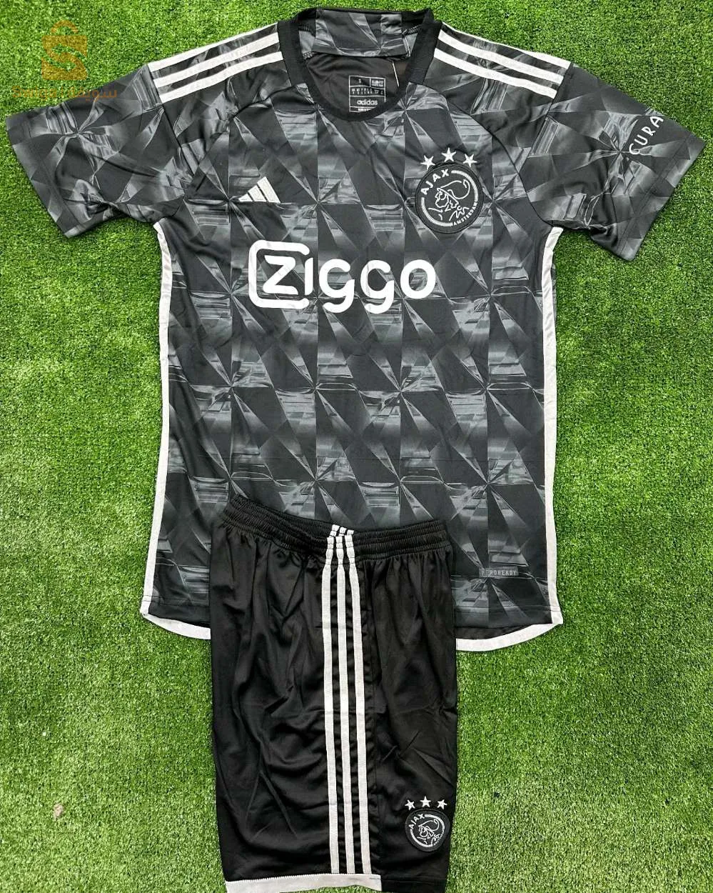 t shirt  tenue 2024