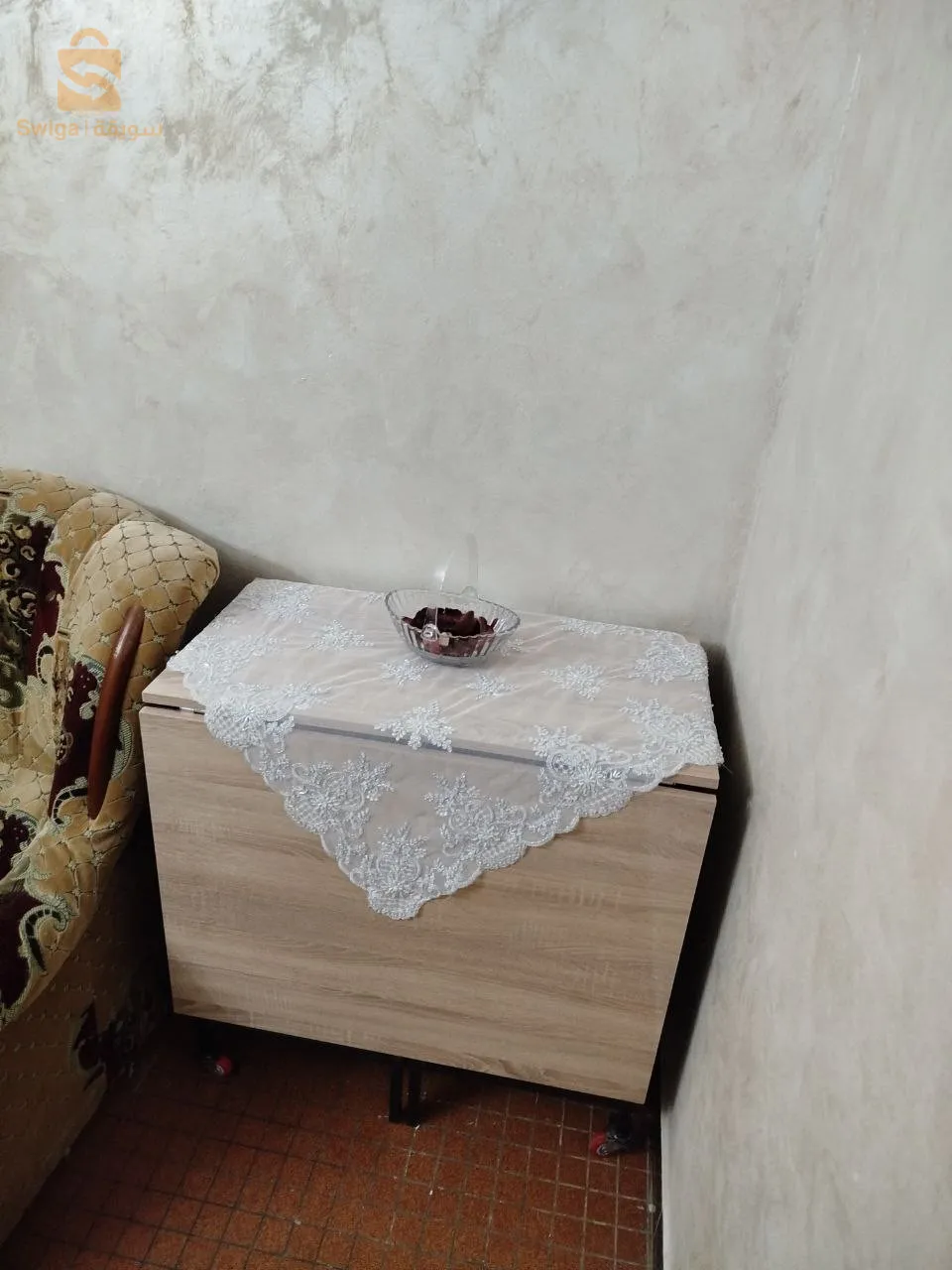 طاولة فصالة  قابلة للطي