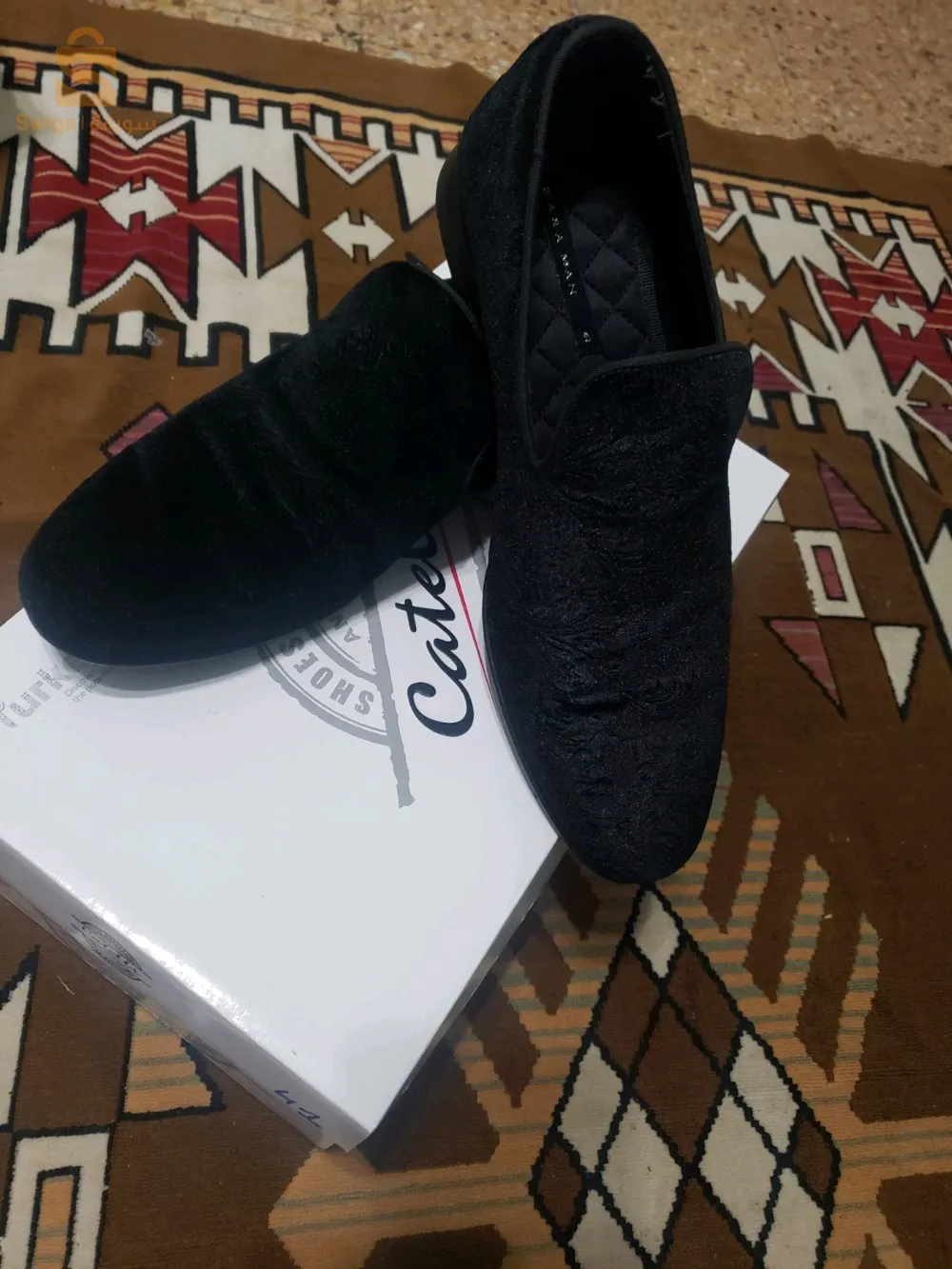 trappeur Zara original jdid couleur noir caurbo avec la boîte pointure 41 jdid