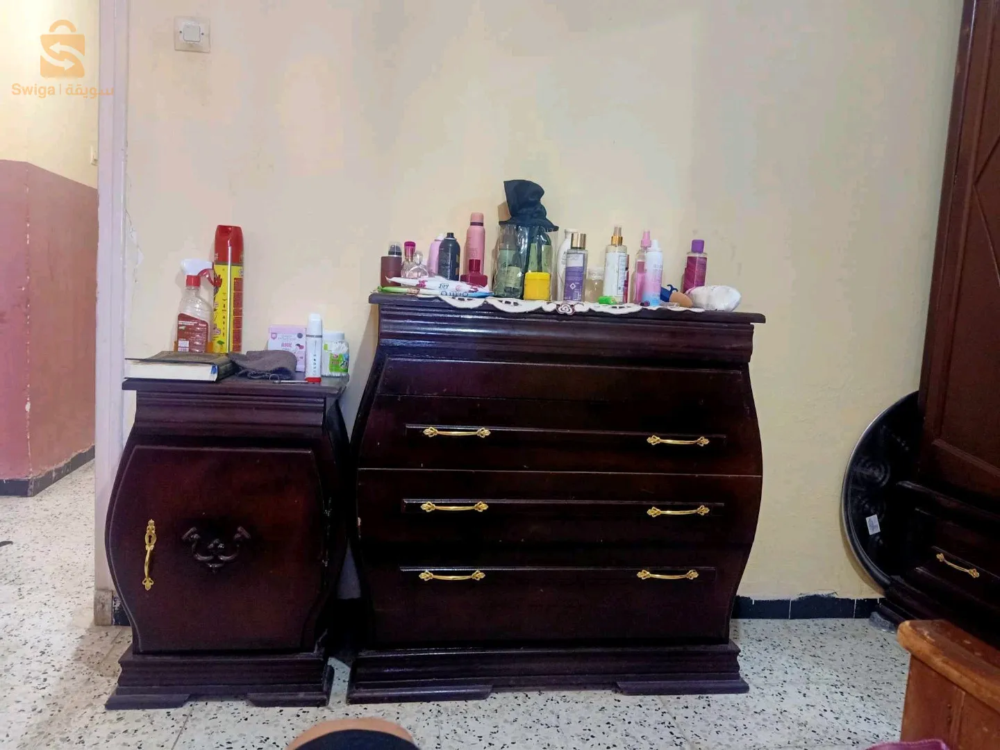 شمبرة من 6أبواب مستعملة ونقية