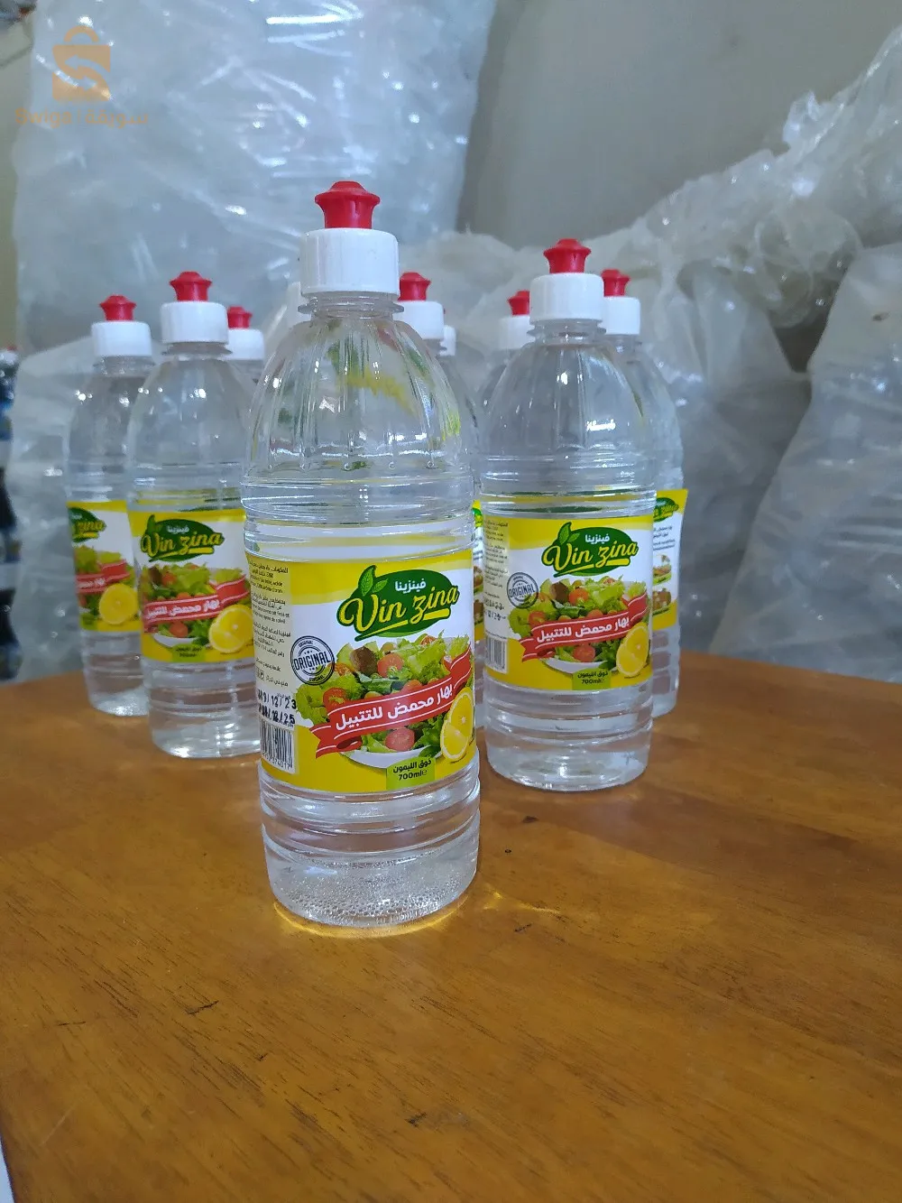 vinaigre in two parfum ordinary and lemon