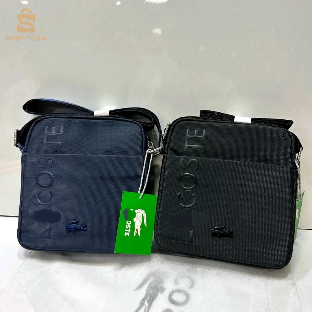 حقيبة كتف رجالية مُميزة من علامة لاكوست