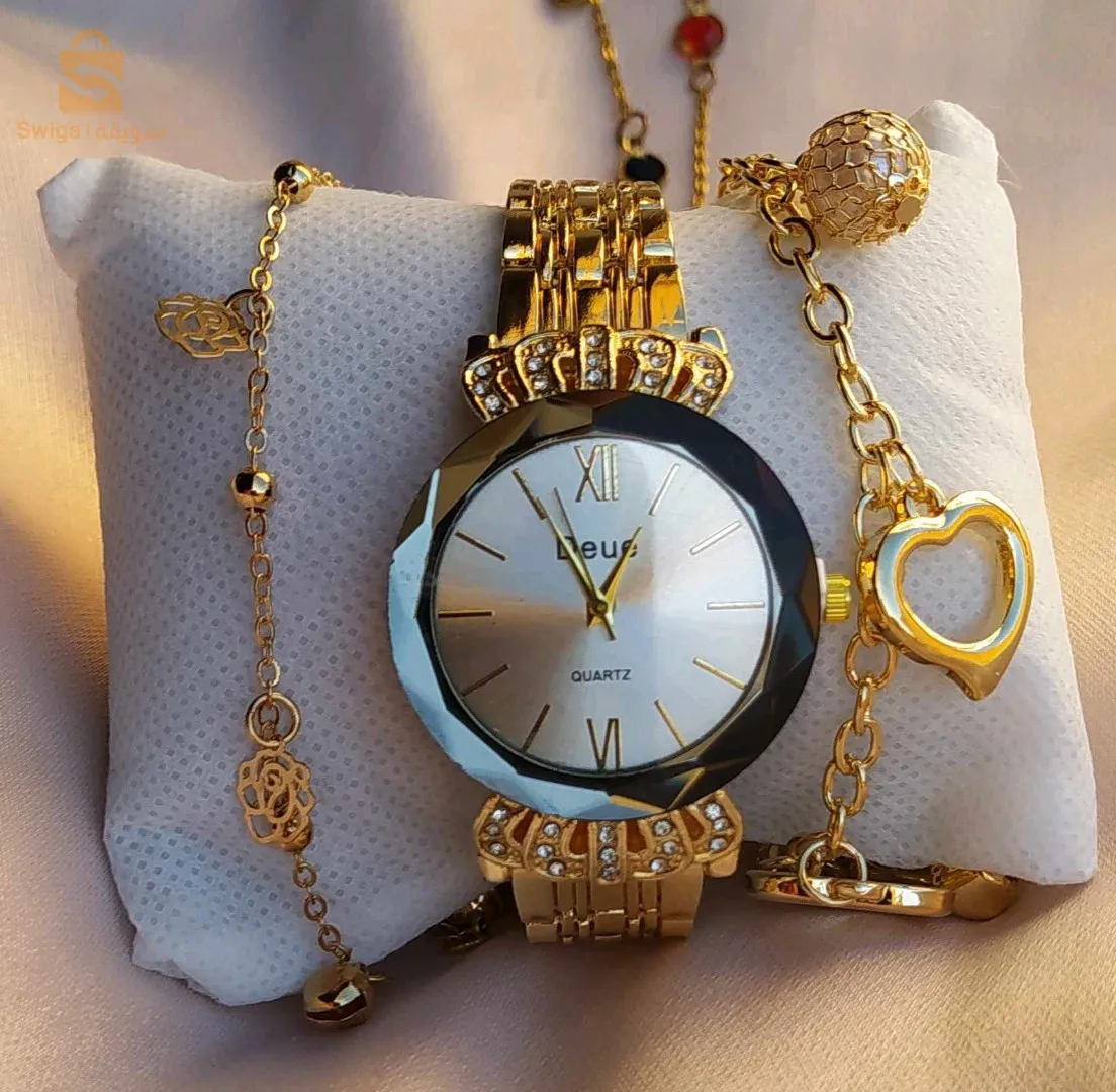 عبر الإنترنت