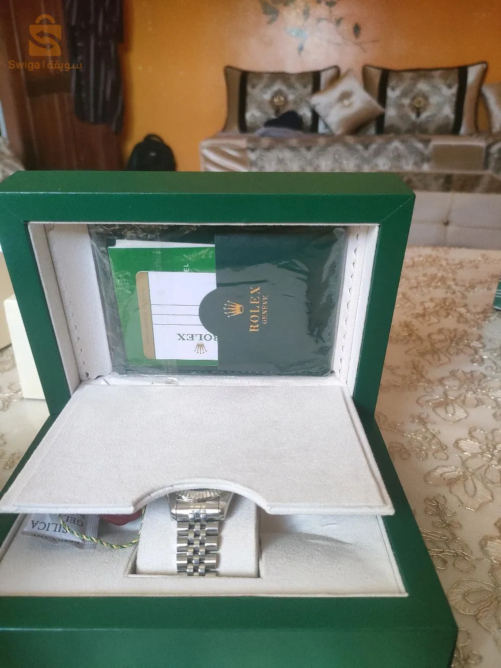 رولكس في حالة جيدة