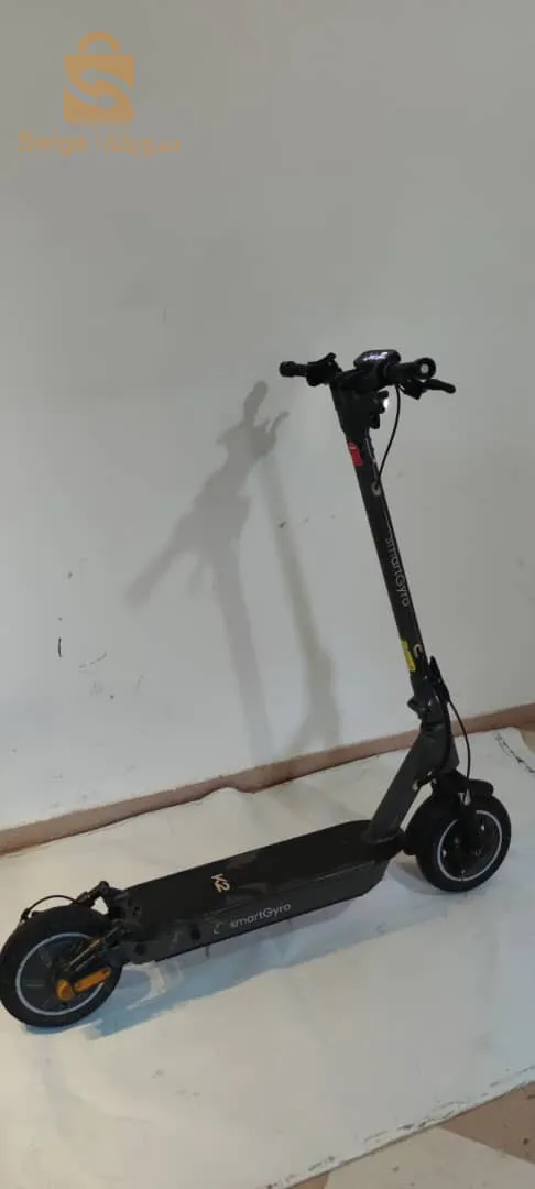 سكوتر
سرعة 40
بطارية 40كم
حالة 8/10