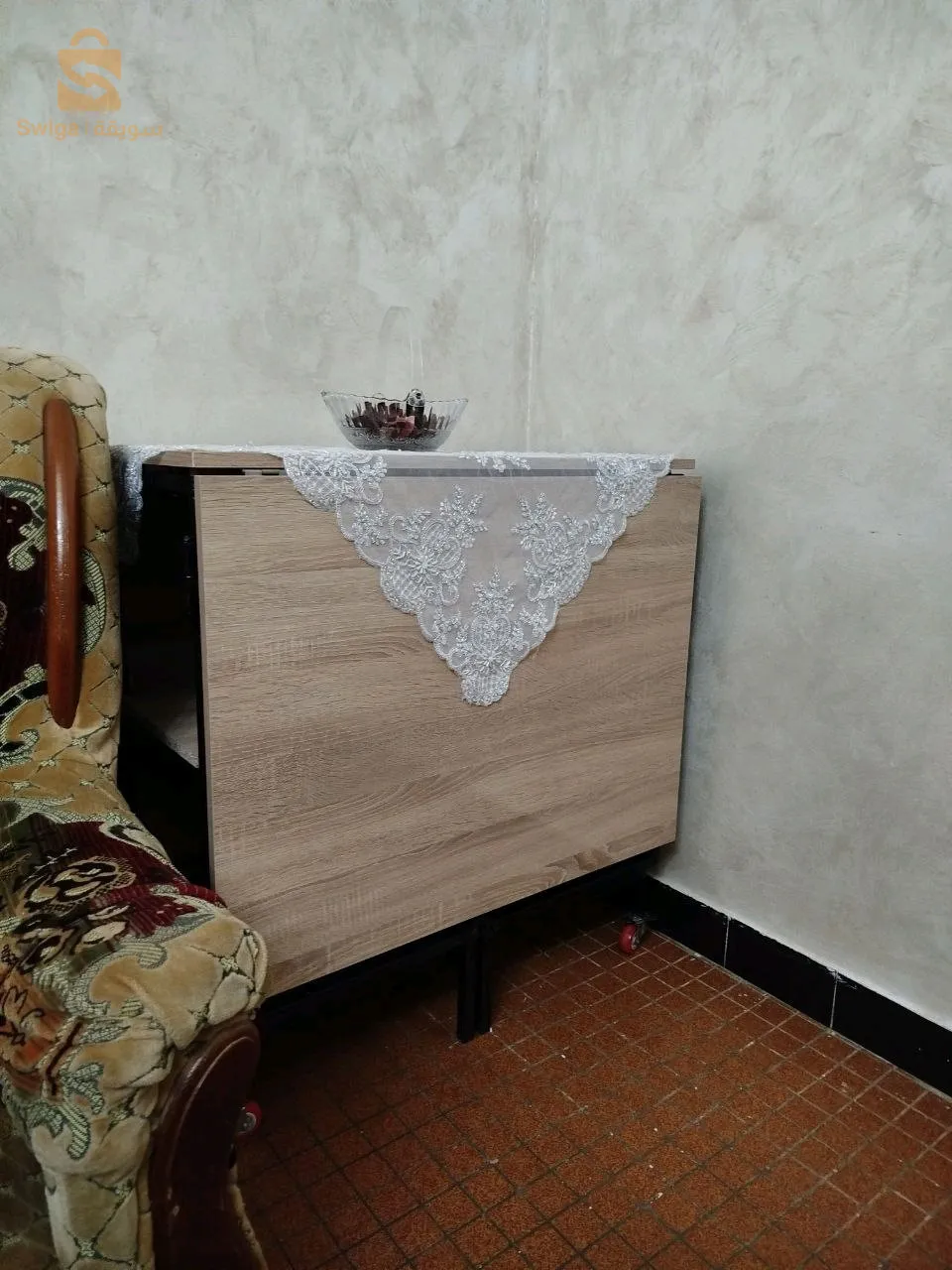 Foldable tailoring table