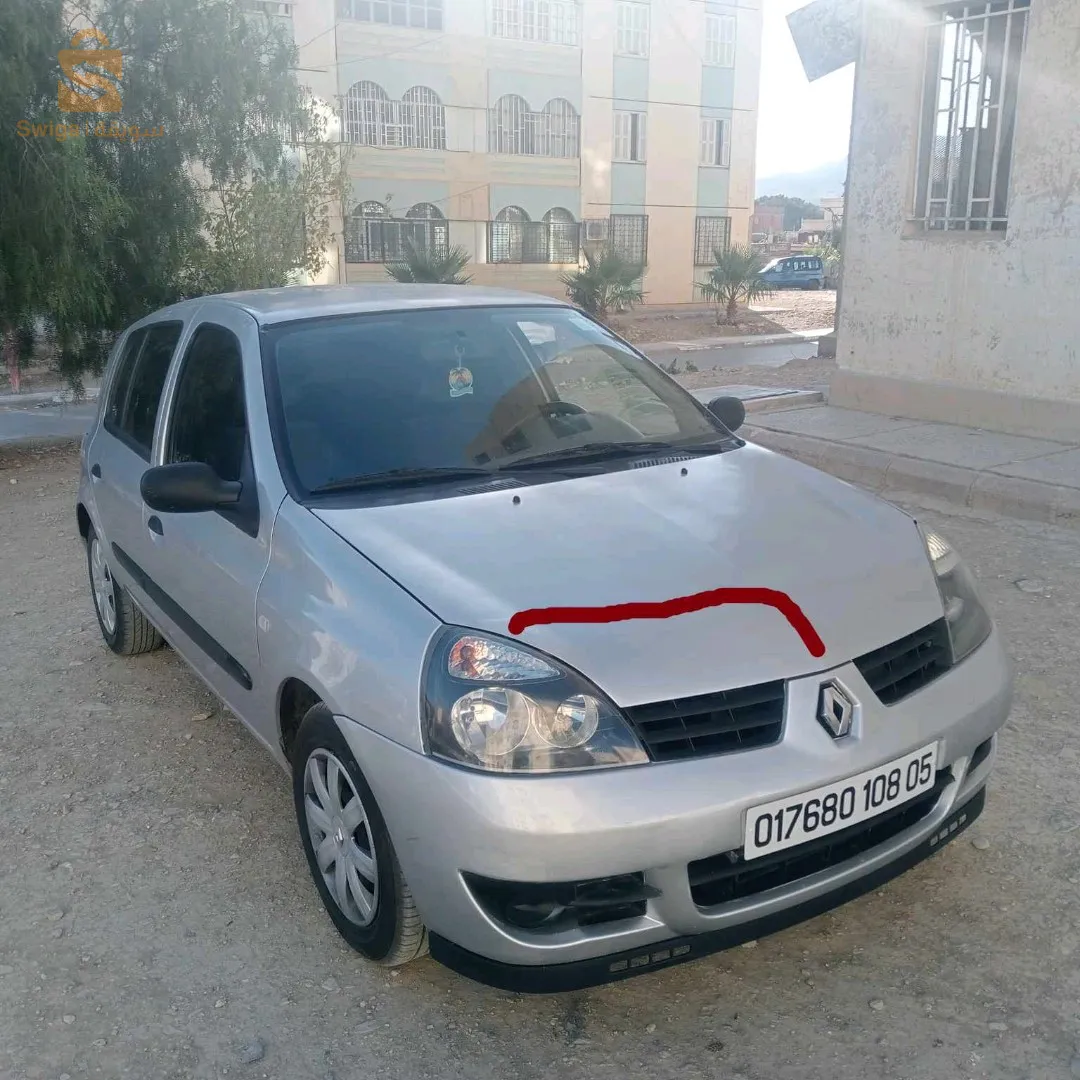 كليو كومبيس 2008 لا باز 1.2 سامبل شيبي 
ماشيا 351 موتار مريفيزي 
فيها قرعة ڨاز جديدة 2023
معاود فيها ليبارشوك في زوج 
و باب مرشوش فارني على برا 
و زوج ليراكور باينين بلحمر في ليفوطو 
و فروا صغيرة خلاص في القصعة   
رقم الهاتف 0698930535