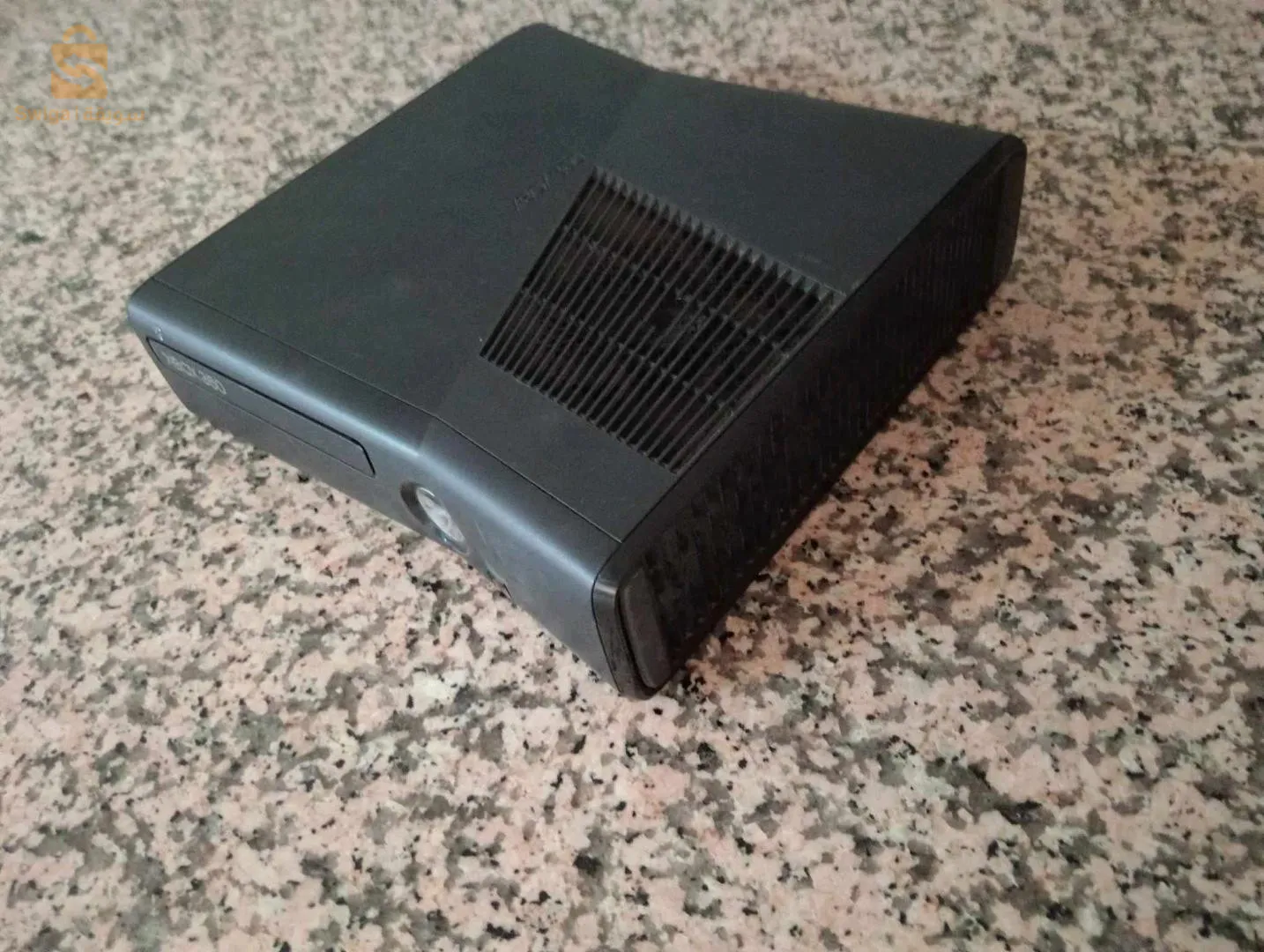 Xbox 360+30jeux+2manette+kinect