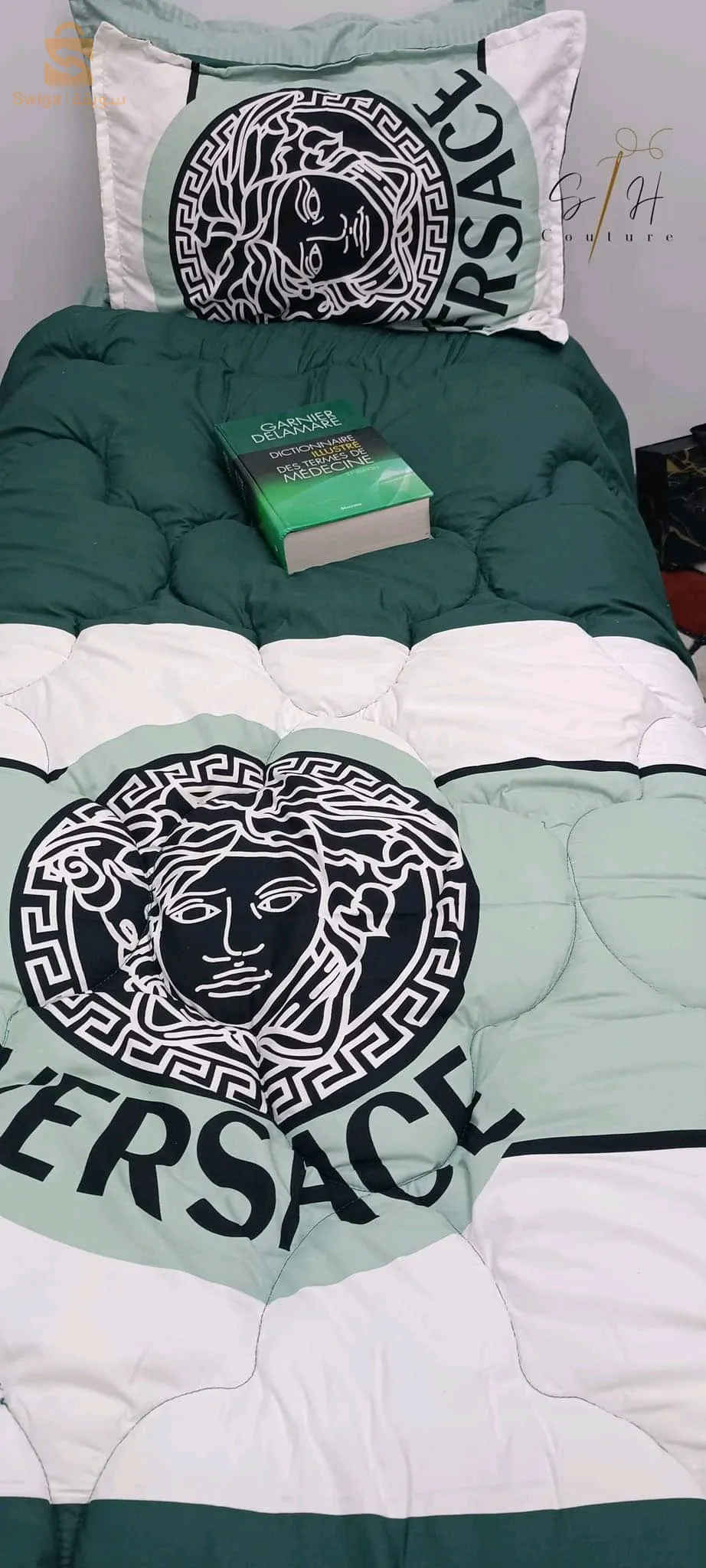 افرشة سرير و سريرين ، غطاء المائد، مأزر المطبخ