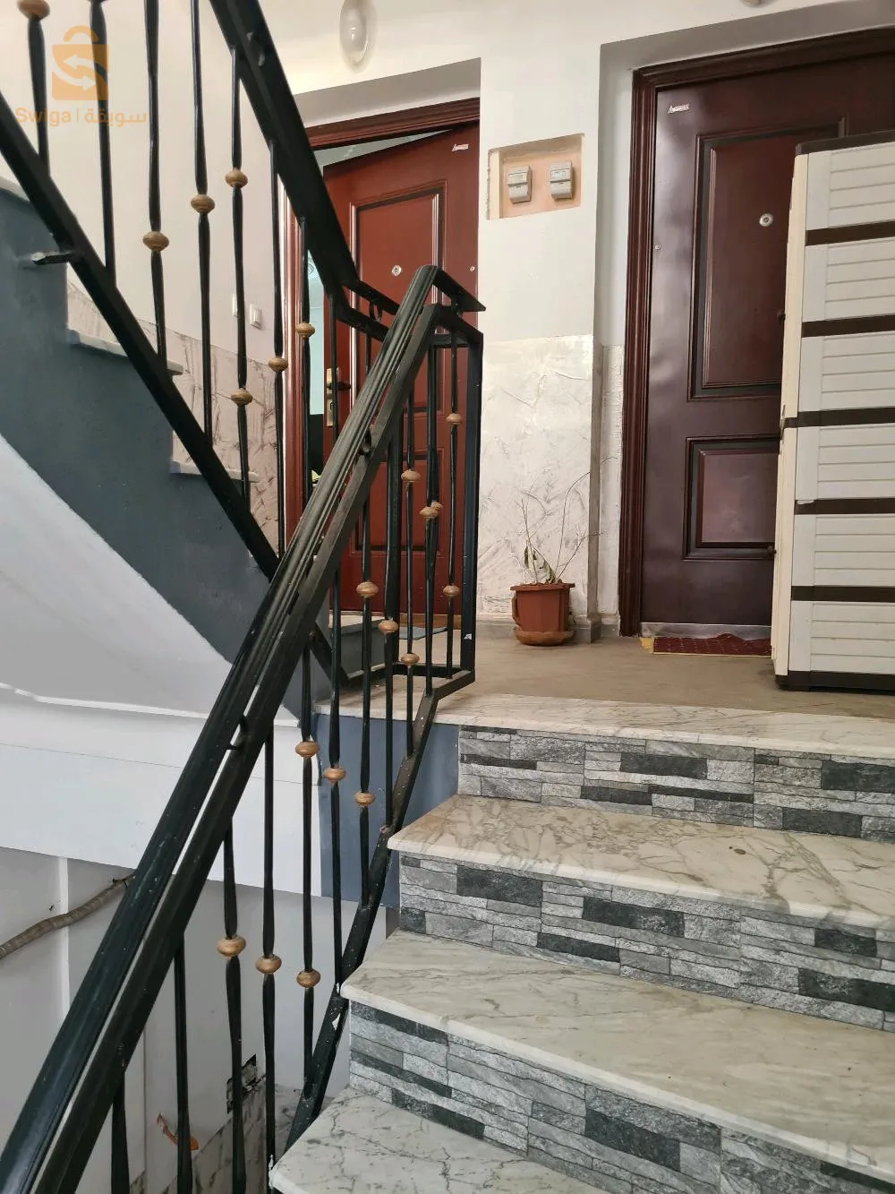 appartement f2 1er étage niveau de villa à louer à baba hassene (kartala)