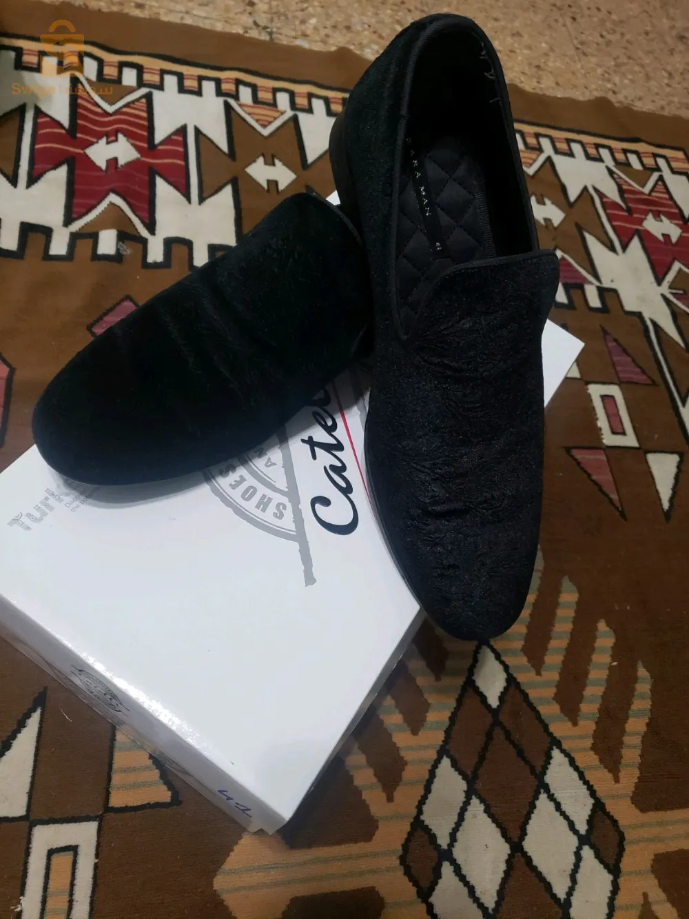 trappeur Zara original jdid couleur noir caurbo avec la boîte pointure 41 jdid